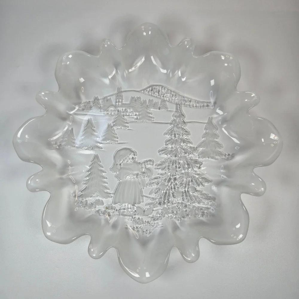 Vintage Mikasa Christmas Story Frosted Glass Crystal Serving Plate Bowl‎ Platter